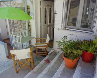 Dolichi Studio - Samos - Innenhof