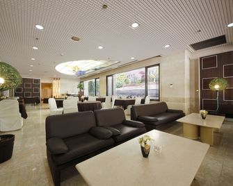 هوتل هيروشيما جاردن بالاس - هيروشيما - ردهة