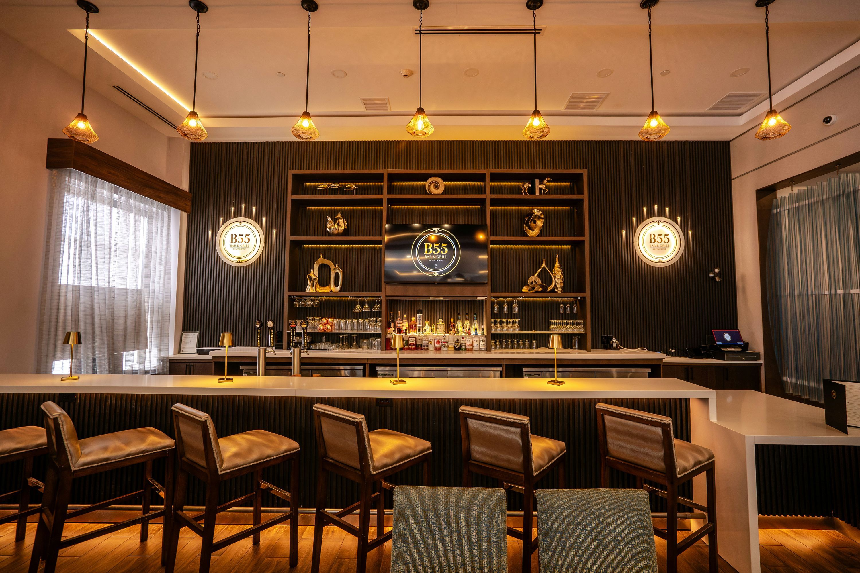 Hampton Inn & Suites by Hilton Watertoo St. Jacobs - Waterloo - Bar