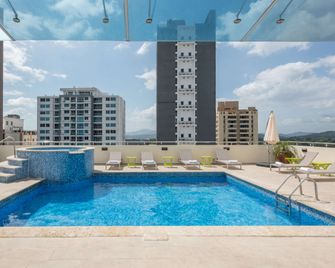TRYP by Wyndham Panama Centro - Ciudad de Panamá - Piscina