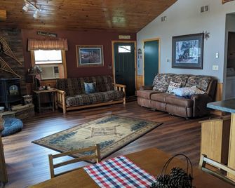 Cabin on Soo Lake. Enjoy the views of the lake 66' from water's edge. - Phillips - Living room