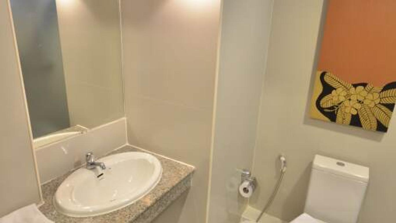 The Heritage Sathorn Suite Hotel