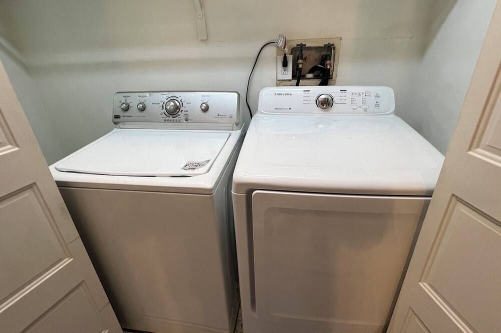 Private Quiet Apartment in Gated Community Close to River and Transportation - פילדלפיה - מתקן כביסה