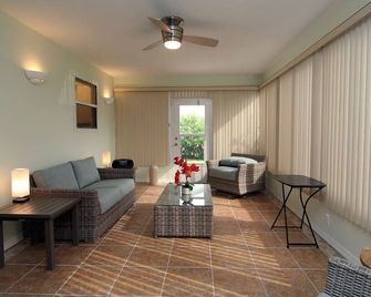 Comfortable Cottage With A Golf Cart - Not Listed On Facebook - The Villages - Huiskamer