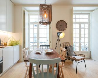 Almaria - Officina Real Apartments | Chiado - Lisboa - Comedor