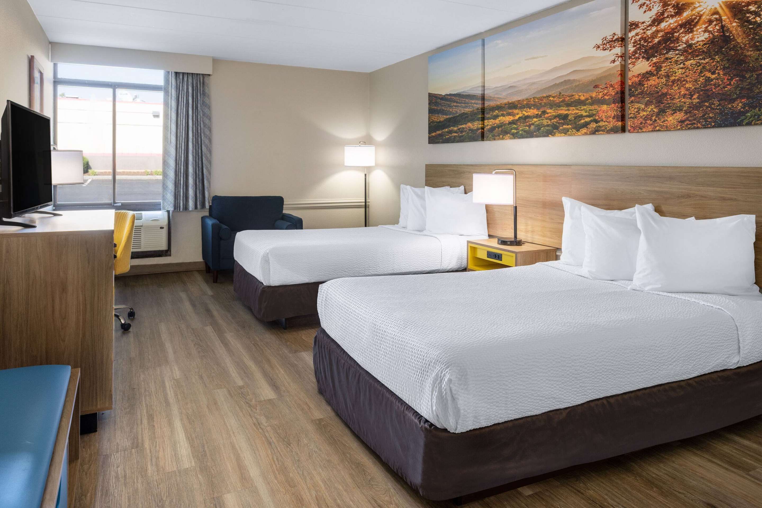 Bedroom view of Days Inn by Wyndham Winchester