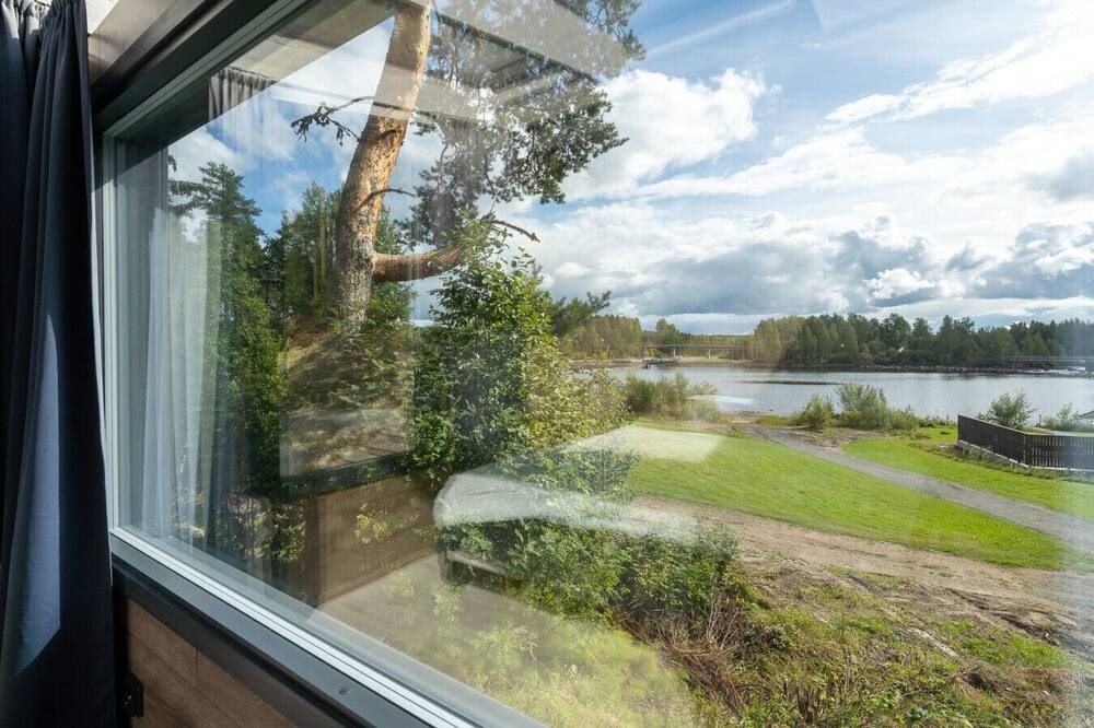 Private & Cozy Suite with terrace and lake views - Laukaa - Balkon
