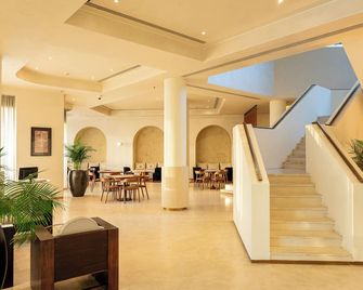 Majestic Cove Hotel - Dubái - Lobby