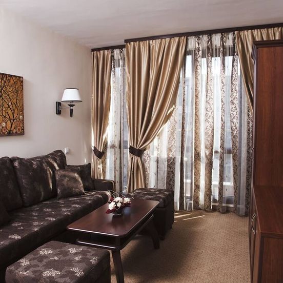 Favorit Hotel image 1