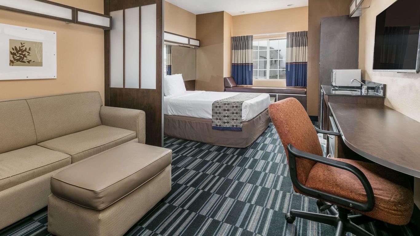 Microtel Inn & Suites by Wyndham Scott Lafayette