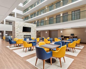 Comfort Suites Near Potomac Mills - Woodbridge - Reception