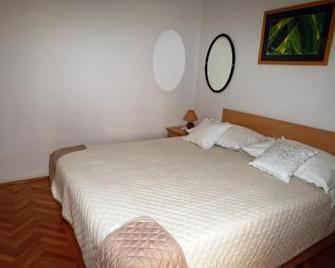 Apartments Milena & Ante - Makarska - Schlafzimmer