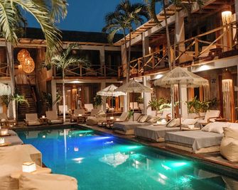 Naked Hotel Zipolite - San Pedro Pochutla - Piscina