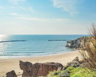 Stunning Home In San Felice Circeo Lt - San Felice Circeo - Playa