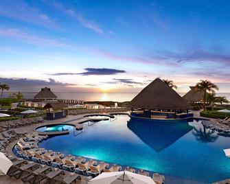 Hard Rock Hotel Riviera Maya - Puerto Aventuras - Piscina