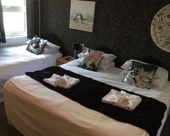 The Victoria Hotel - Burnham-on-Sea - Bedroom