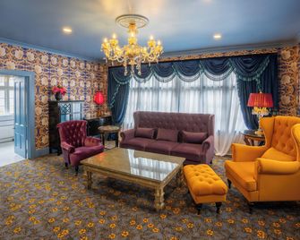 Prince's Gate Hotel - רוטורואה - טרקלין