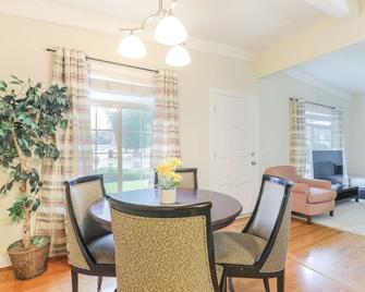 Peaches & Cream - Santa Clara - Dining room