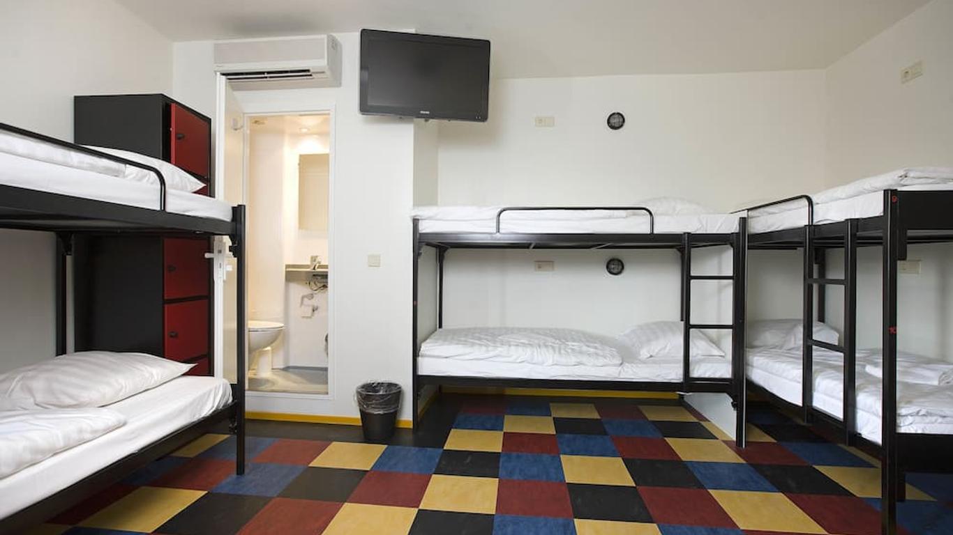 Bud Gett Hostels