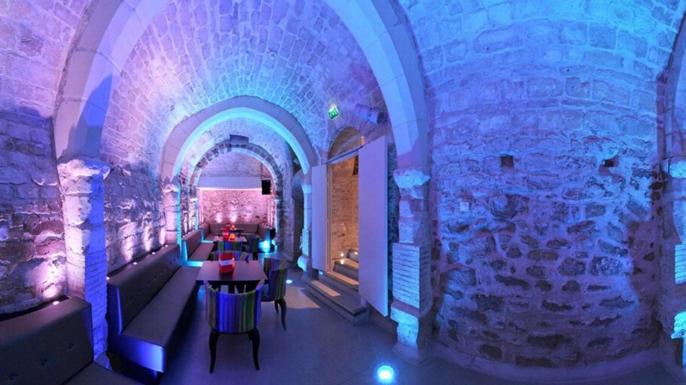 Logis Hotel Du Cirque Troyes Centre Hist