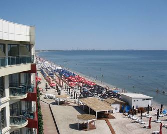 Hotel Hawaii - Mamaia - Beach
