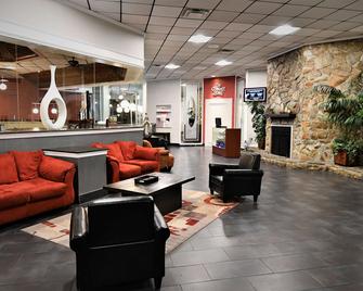 رمادا هوتل آند كونفرنس سنتر باي ويندام جاكسونفيل - جاكسونفيل (فلوريدا) - ردهة