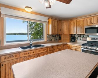 Fife Lake Lodge - Fife Lake