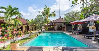 Hotel Melamun - Buleleng - Bể bơi
