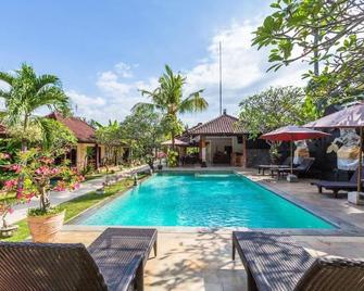 Hotel Melamun - Buleleng - Bể bơi