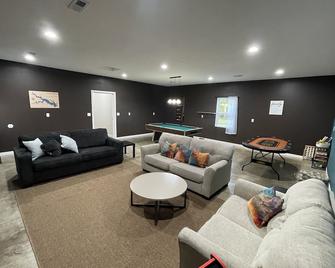 Vacation paradise on Rathbun lake - Mystic - Lounge