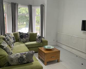 A Spacious house near Manchester City Centre - Mánchester - Sala de estar