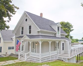 Harbor Watch---Idyllic Home With Sweeping Views Of Glittering Camden Harbor! - Camden - Building