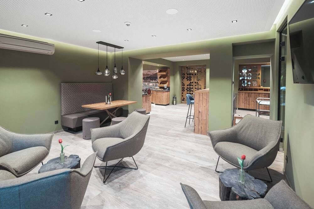 Binders Budget City-Mountain Hotel - אינזברוק - טרקלין