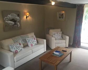 Beautiful Stone Cottage in Wensleydale - Catterick Garrison - Living room