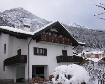 Casa La Guarda - Stenico - Budova