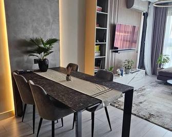 Stylish Loft in Onix Residence - Bucarest - Comedor