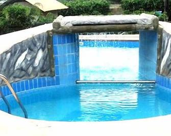 Rainforest Lodge - Cape Coast - Pool