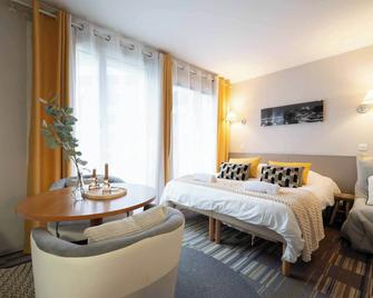 Paris Porte de Versailles Cosy Lodge 1 Appart hôtel parking wifi 4 pers - Issy-les-Moulineaux - Bedroom