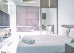 Homey And Simple Studio At Serpong Greenview Apartment - South Tangerang City - Bedroom