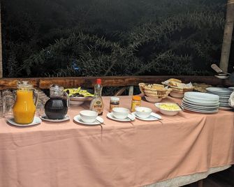 Ikoma Safari Camp - Banagi - Buffet