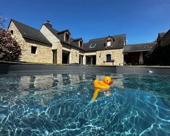 L'Oasis Bretonne - Charmante maison avec piscine - La Trinité-sur-Mer - Bazén