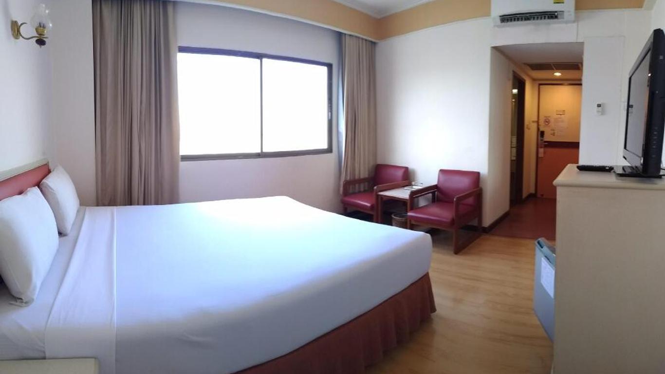 โรงแรมซากุระแกรนด์วิว