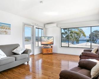 Frangipani Cottage Narooma - Narooma - Huiskamer