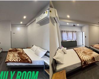 Unity Home Stay - Kevadia - Salon