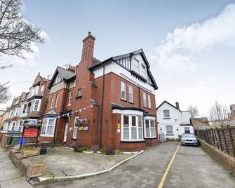 إفانهو جيست هاوس - بريدلنغتون - مبنى