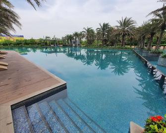 2bedrooms Apartment In Gold Coast Pik - Jakarta - Pool