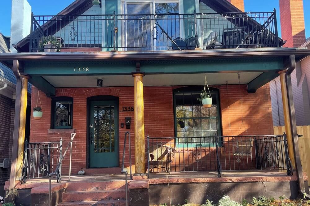Cute/Cozy Basement Apartment in Old Denver’s Hip Cheeseman Park neighborhood! - דנבר - בניין