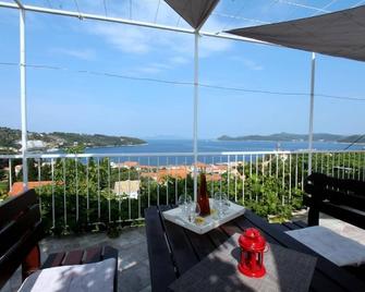 Apartments Cervelin - Lopud - Balcony