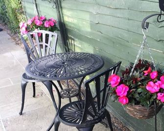 The Cottage - Chichester - Patio