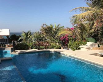 La Somone: Feet In The Water, Superb Climatized Villa - Somone - Piscina